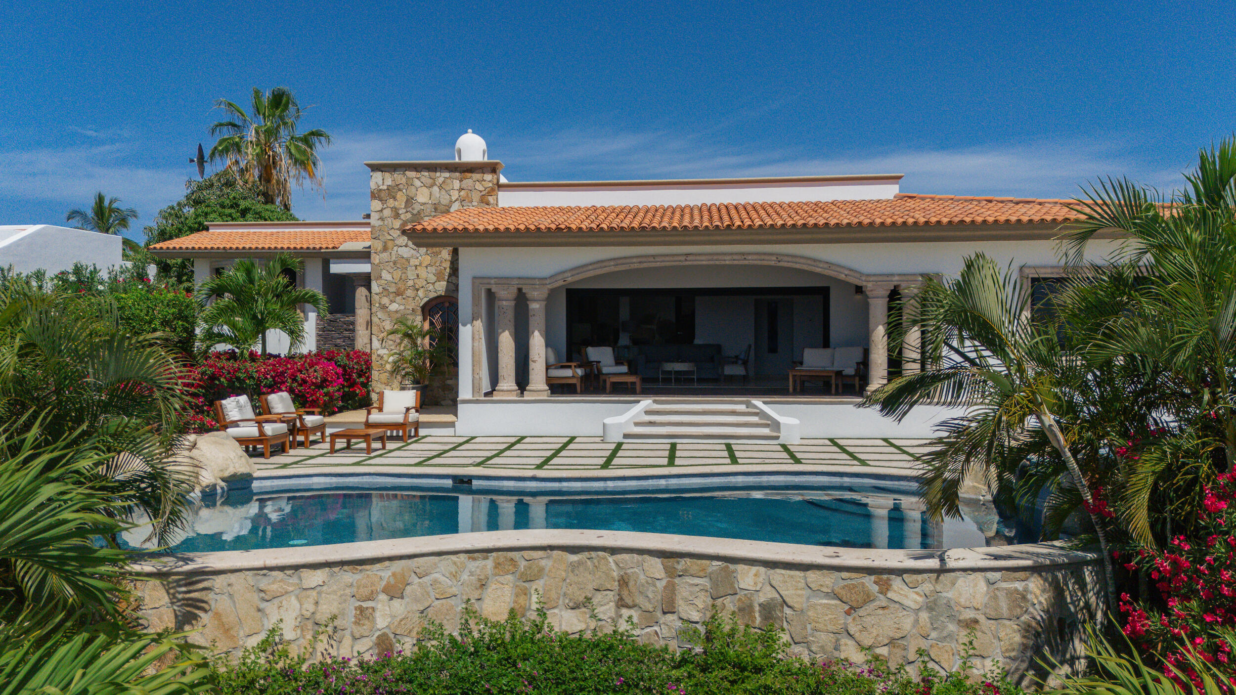 Cabo San Lucas Bugambilias Located in Bugambillias at Cabo Real, this 3-bed, 4 full + 1 half bath home offers 2,754 ft² interior with ocean and golf course for sale