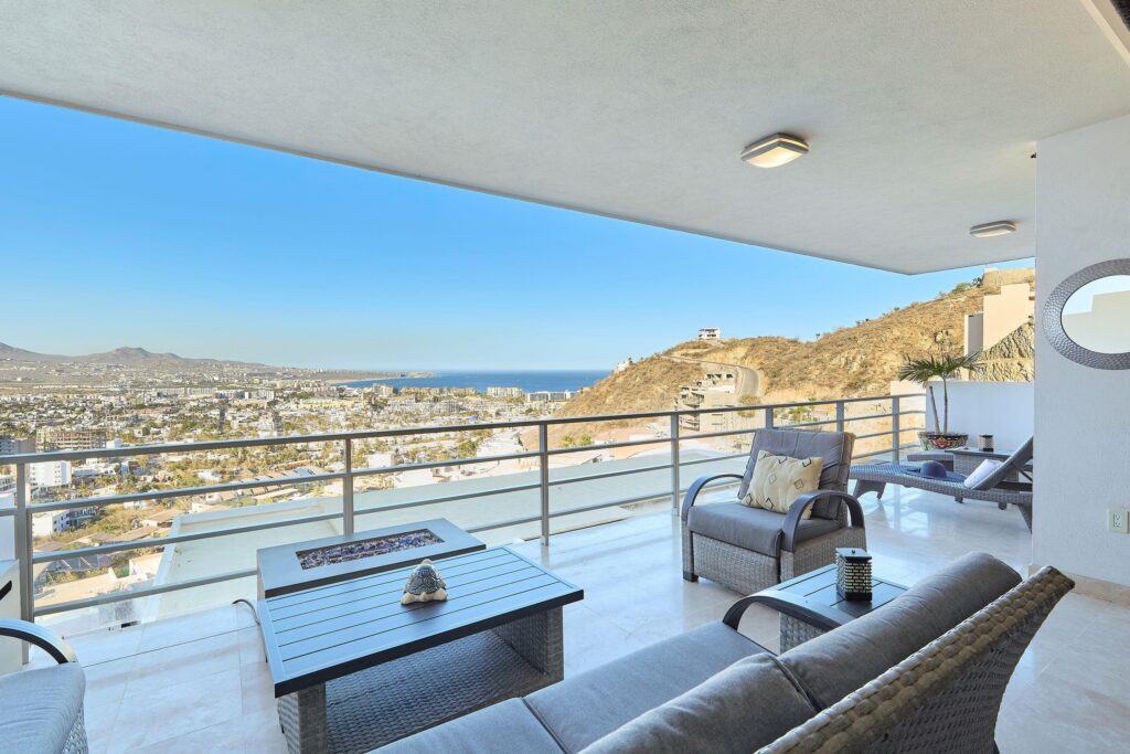 Cabo San Lucas Cascadas Welcome to Las Cascadas 611, located in the prestigious Pedregal community. This elegant 2-bedroom, 2-bathroom residence offers breathtaking – Camino Bonito, Cabo San Lucas, BS