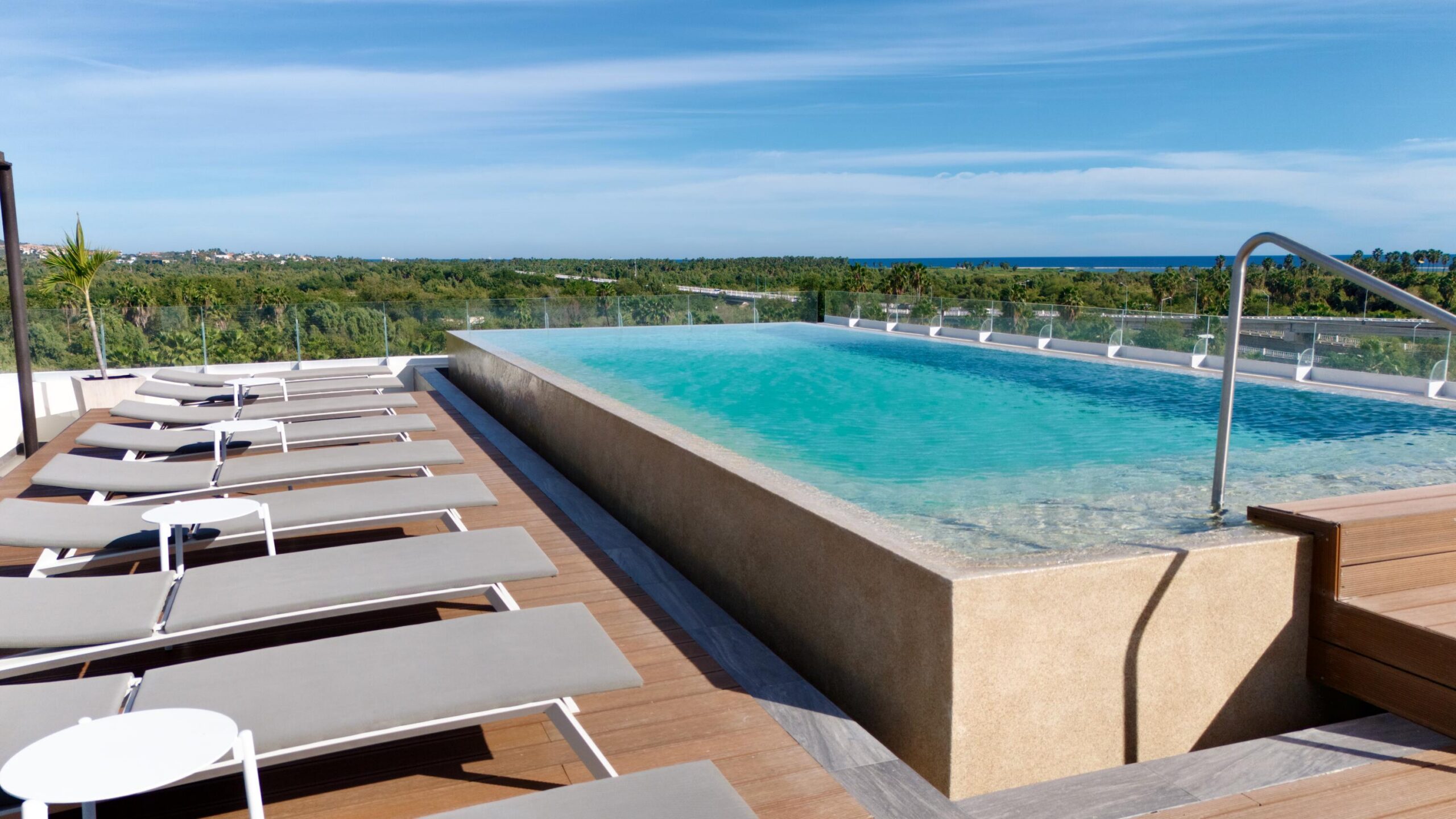 Cabo San Lucas Centro-Sjd Beautiful 3 bedroom, 3 bathroom Penhouse overlooking the San Jose del Cabo Estuary. Prime downtown location , few steps from all the restaurants, shops and art galleries of San Jose. for sale