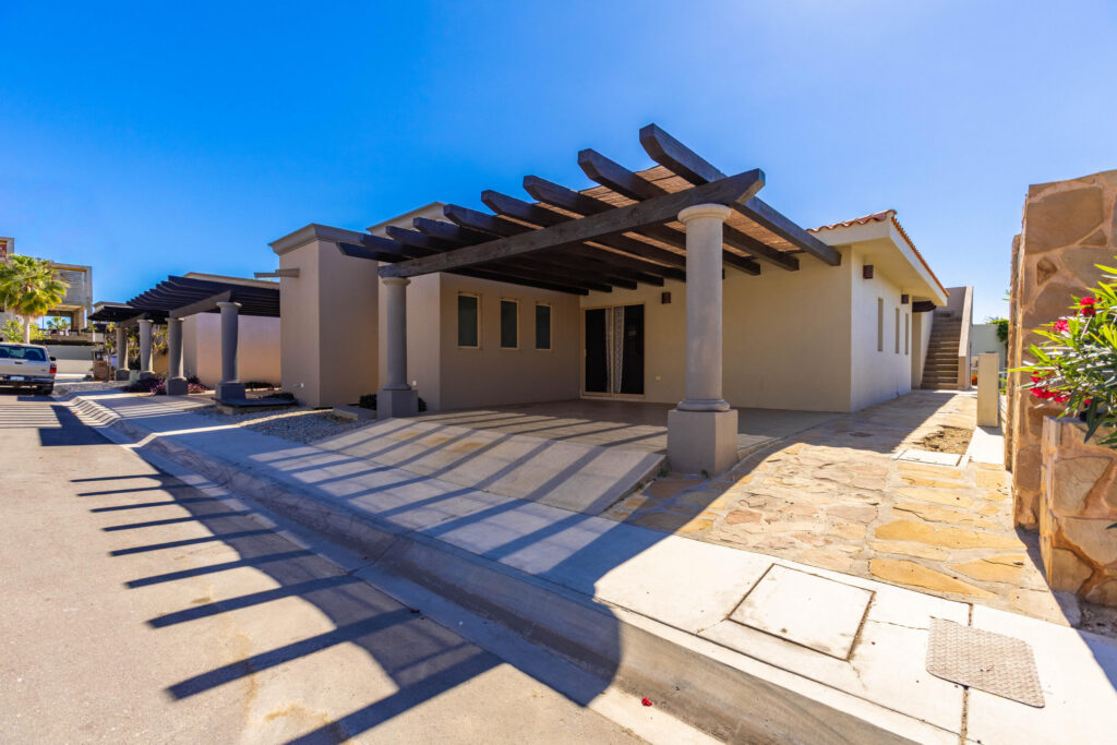 Cabo San Lucas Ventanas Discover effortless coastal living in this beautiful single-level home boasting sweeping rooftop – Single Level Corner Home, Cabo Corridor, BS