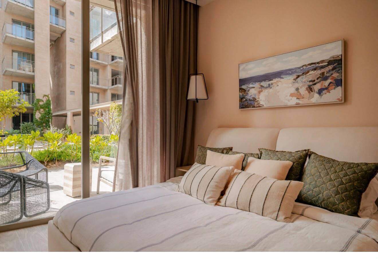 Cabo San Lucas Las Arenas Enjoy the ultimate luxury of direct, walk-out access to the sparkling pool and premium amenities right from your terrace. the condominium A106 Beautifully designed with 2 serene bedrooms and 2 full, modern bathrooms.Thanks to its thoughtful design, the apartment is bathed in natural light, creating a remarkably warm, fresh, and welcoming atmosphere from the moment you step inside.It is located in Las Arenas, just 5 minutes away from the beach – 106 CALLE ACCESO AL RIU, Cabo Corridor, BS