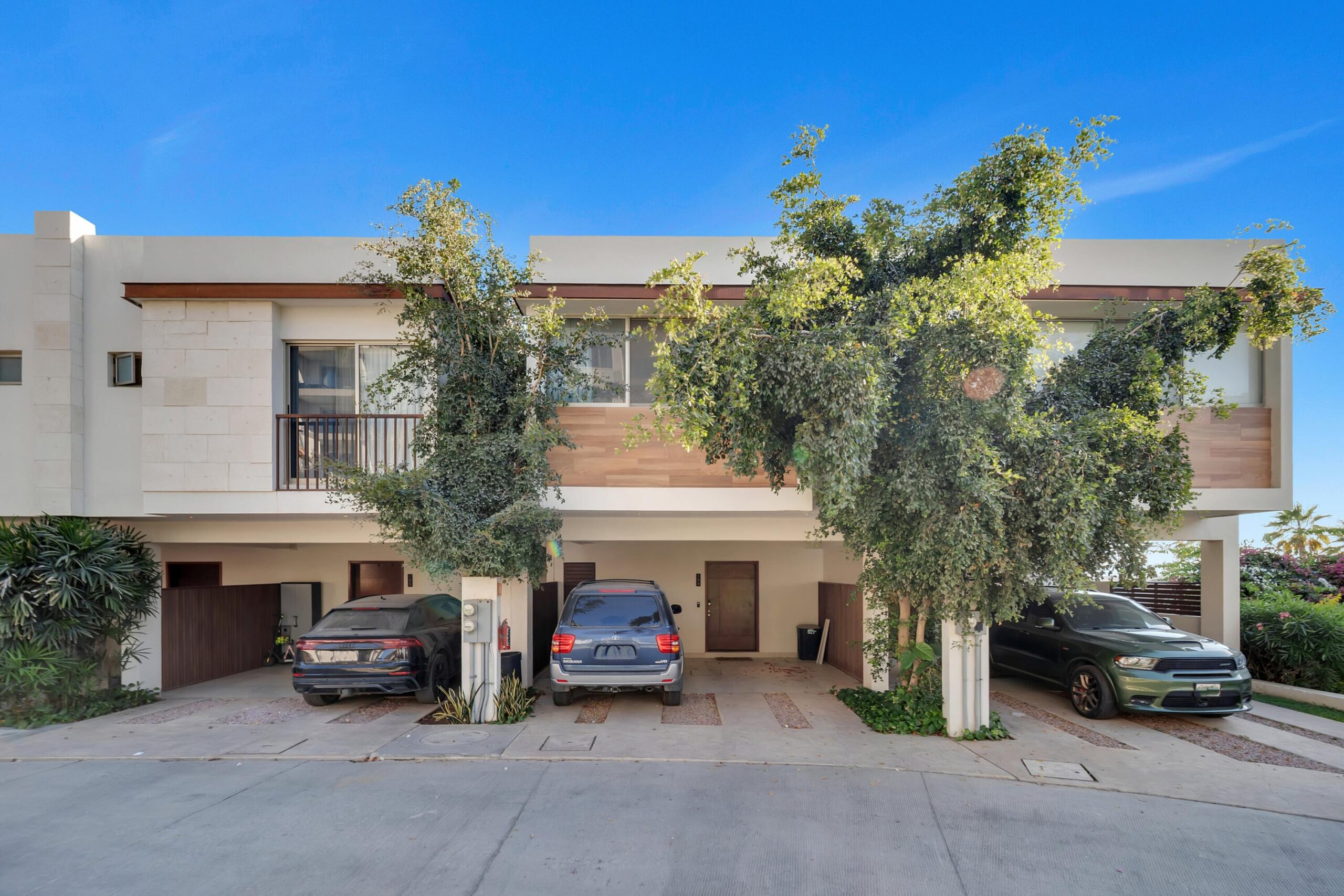 Cabo San Lucas Vista Vela One of the few vilas that has a for sale