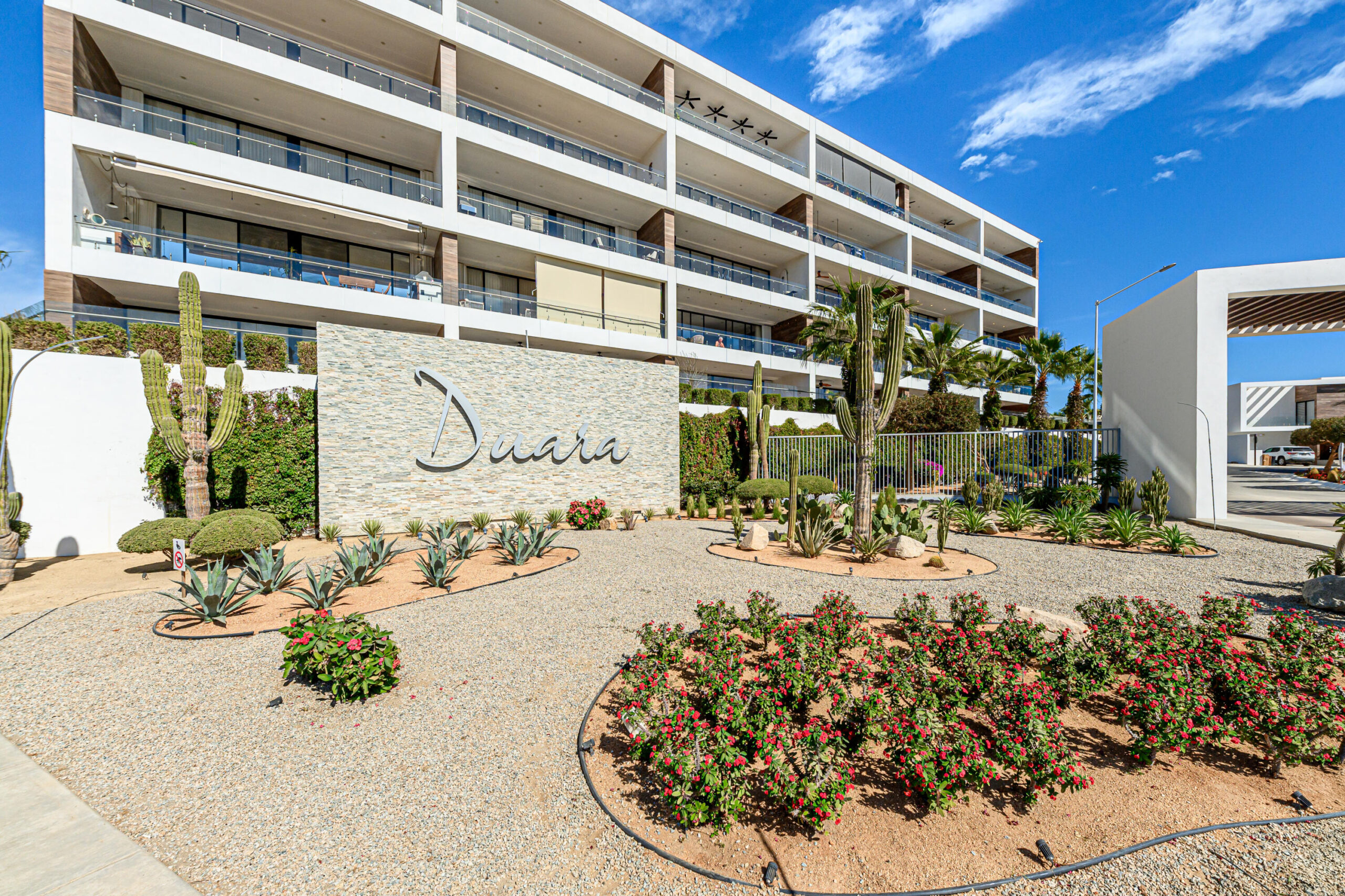 Cabo San Lucas Duara This property has amenities such as: Swimming pool, gym, game room, mini golf, basketball courts, children's play area and a common meeting room.Direct Developer Financing in US Dollars: Term: Up to 60 months. Fixed annual interest rate: 8% or 18 months interest-free.Simple and fast process. --------------------------------------------------------Financiamiento Directo del Desarrollador en Pesos Mexicanos: Plazo: Hasta 60 meses. Tasa de interés anual fija: 12% o 18 meses sin intereses.Proceso sencillo y rápido. – Duara Agara Tower, Cabo Corridor, Cabo Corridor, BS